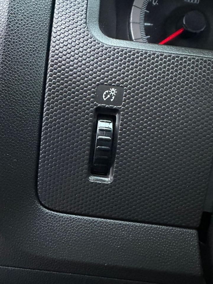 2009 Ford Escape XLT - Photo #21