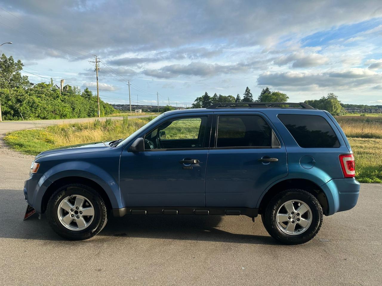 2009 Ford Escape XLT - Photo #3