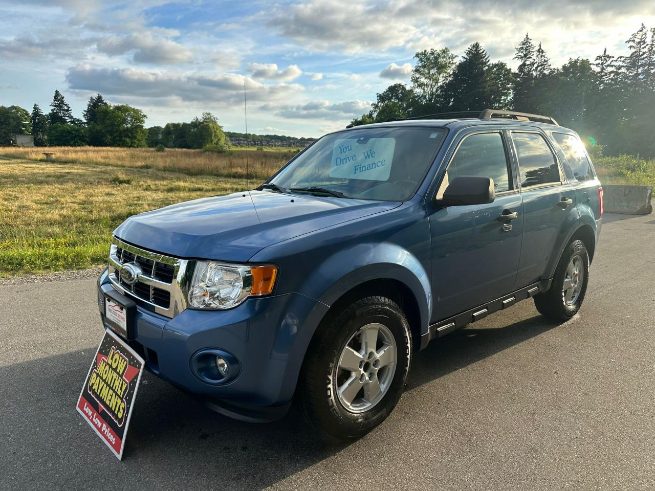 2009 Ford Escape XLT - Photo #2