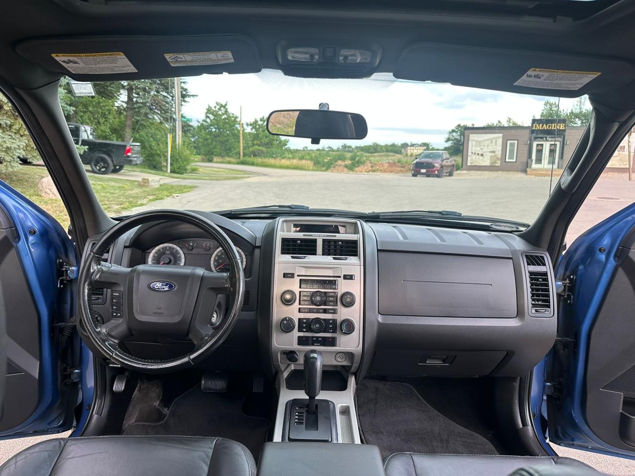 2009 Ford Escape XLT - Photo #19