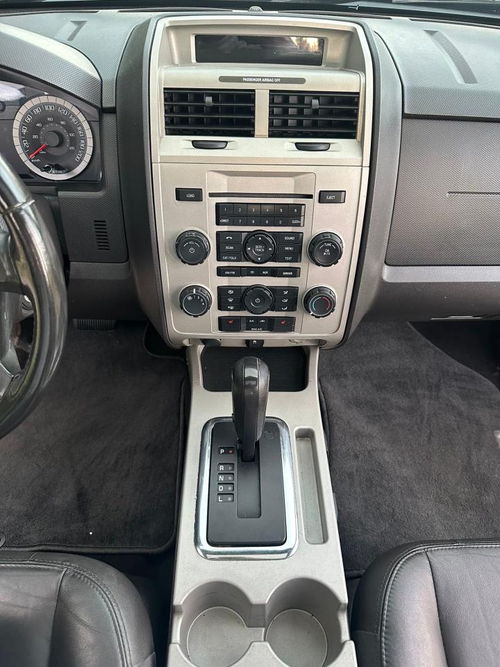 2009 Ford Escape XLT - Photo #21