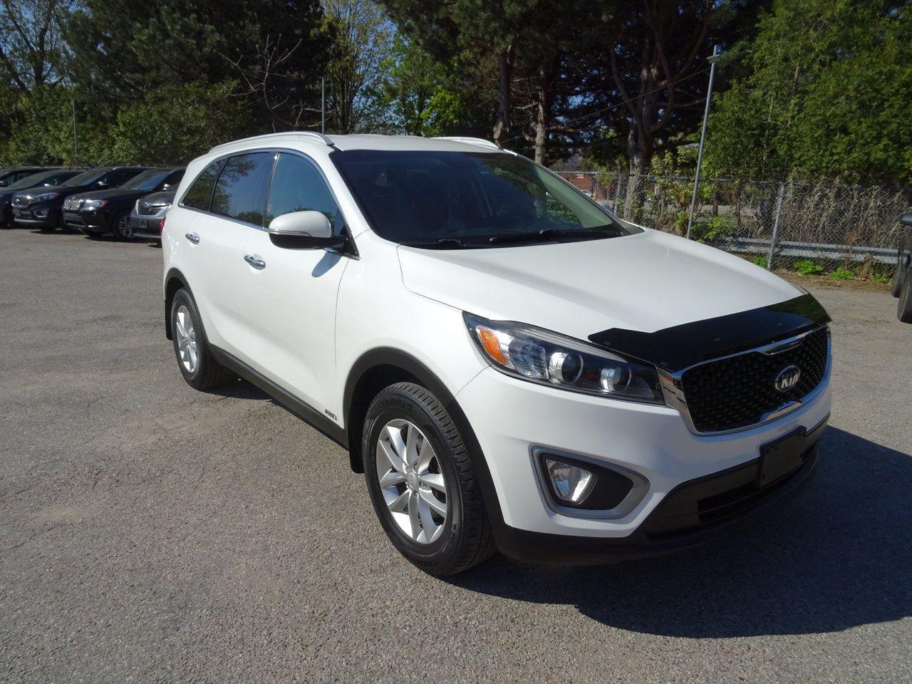 2017 Kia Sorento LX - Photo #4