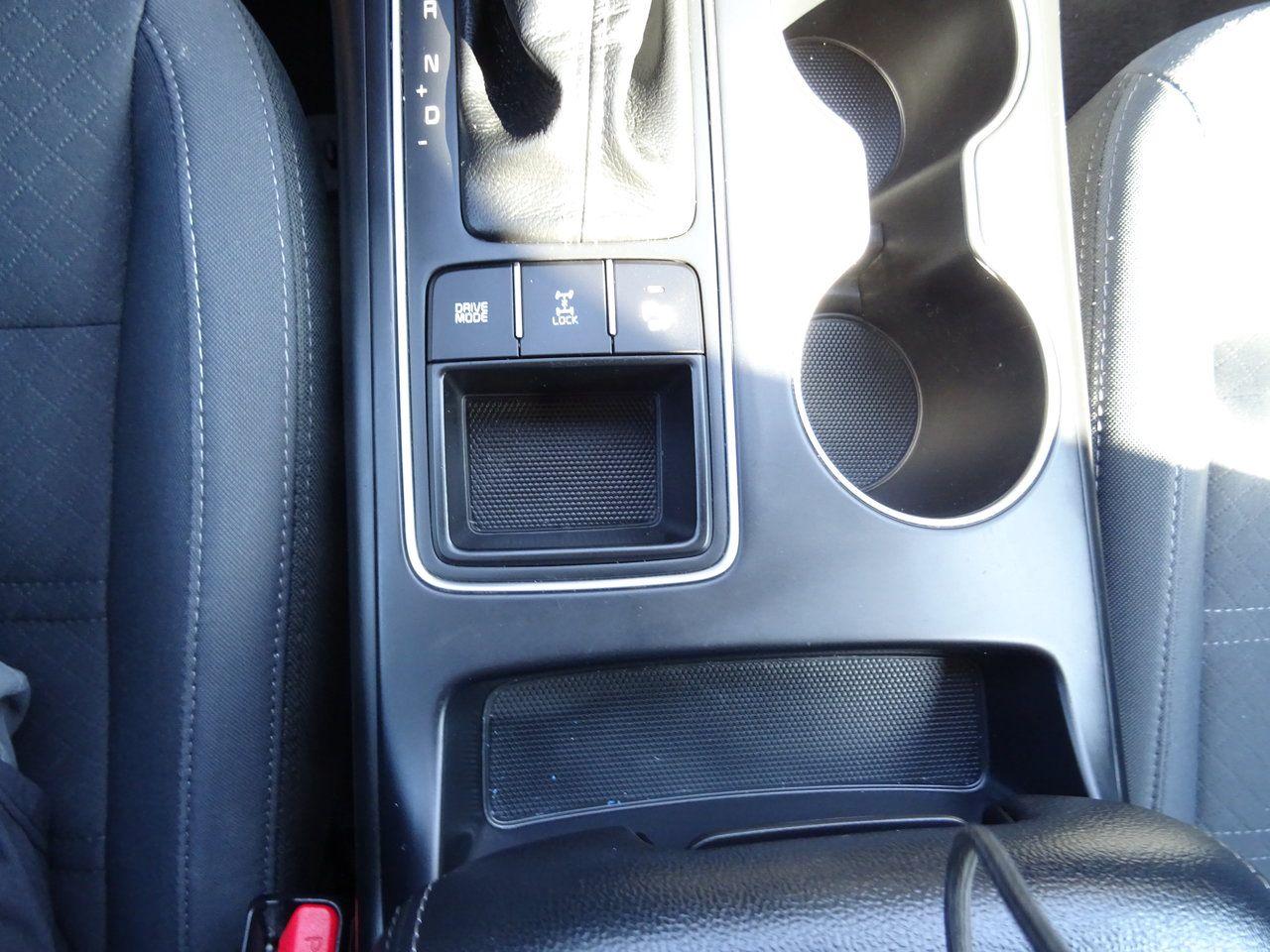 2017 Kia Sorento LX - Photo #17