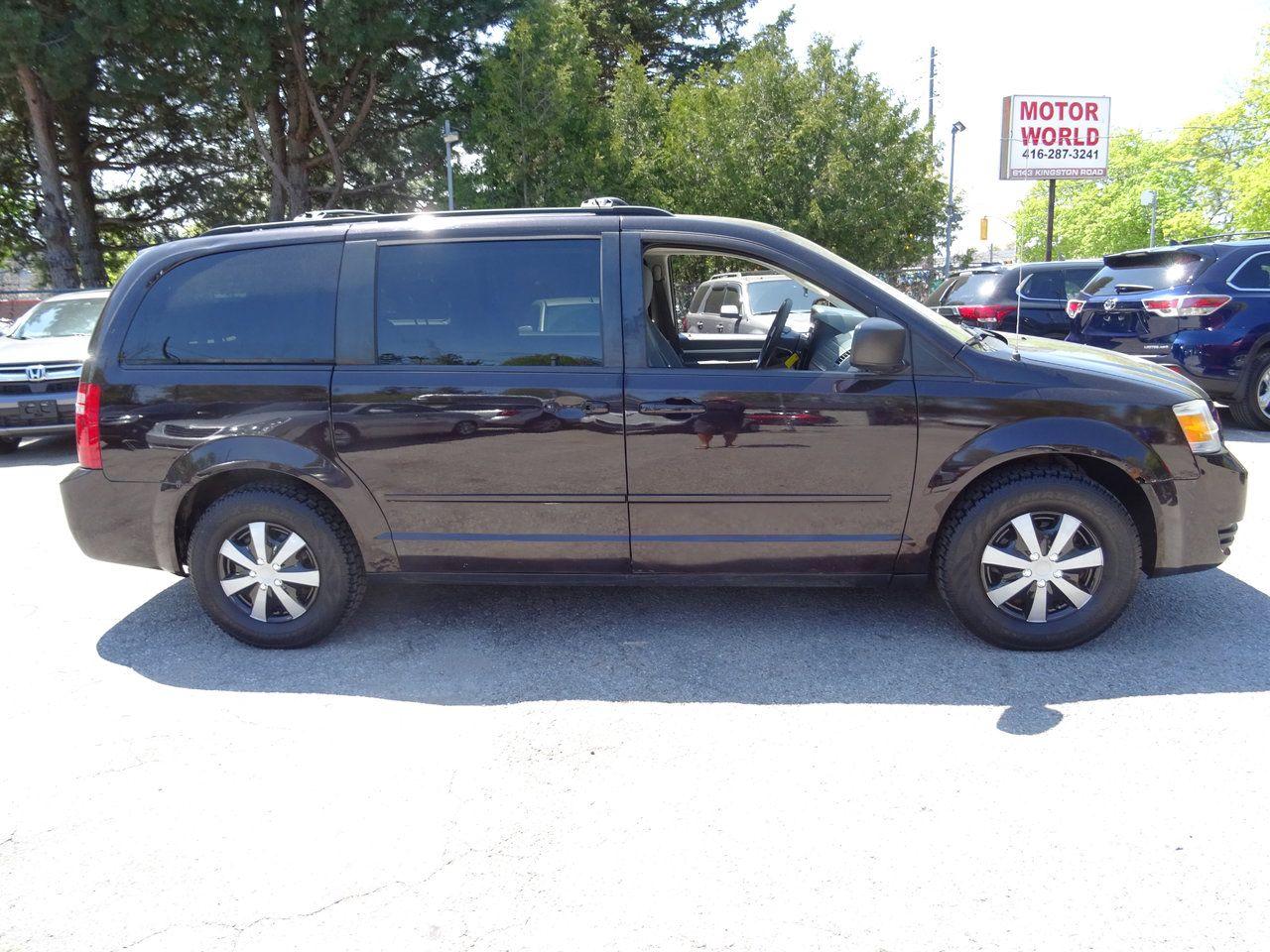 2010 Dodge Grand Caravan SE - Photo #5