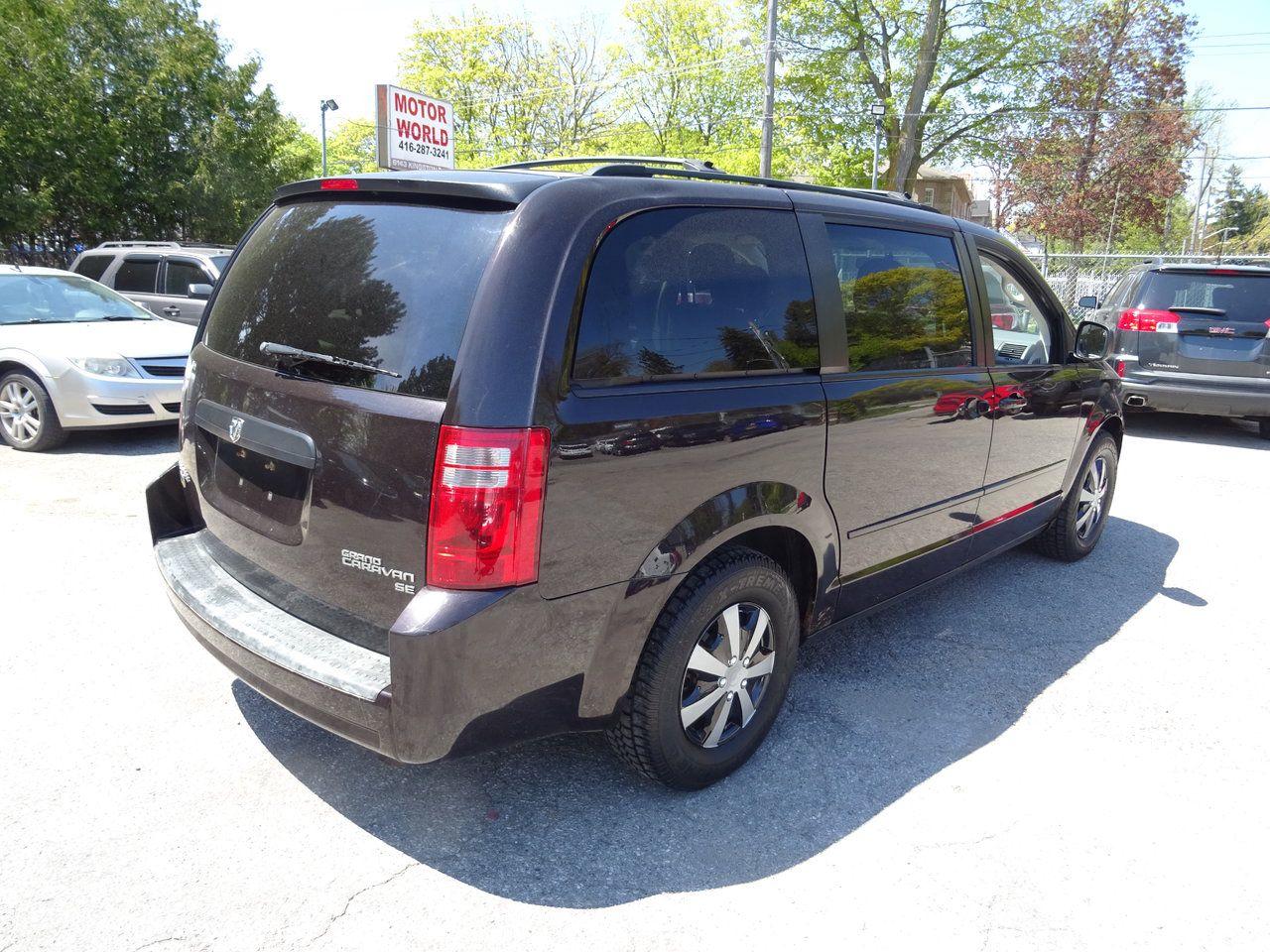 2010 Dodge Grand Caravan SE - Photo #6