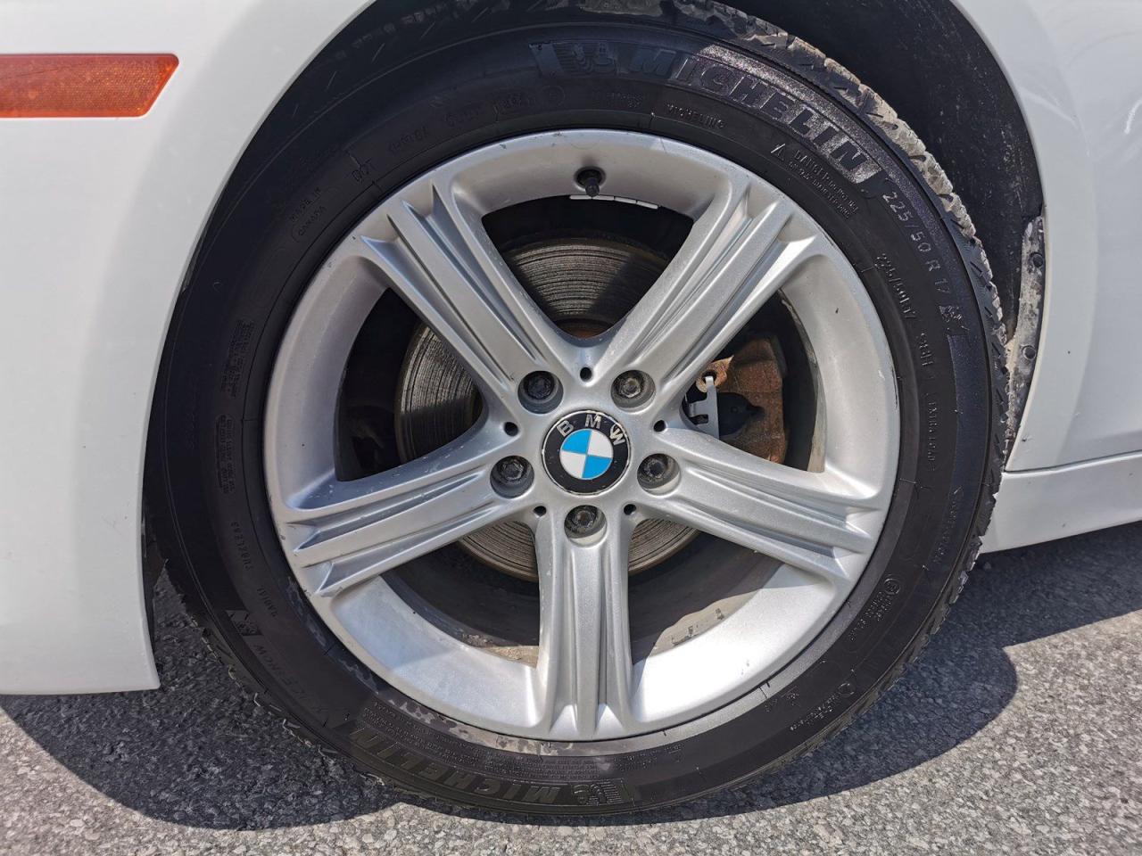 2015 BMW 3 Series 320i xDrive - Photo #9
