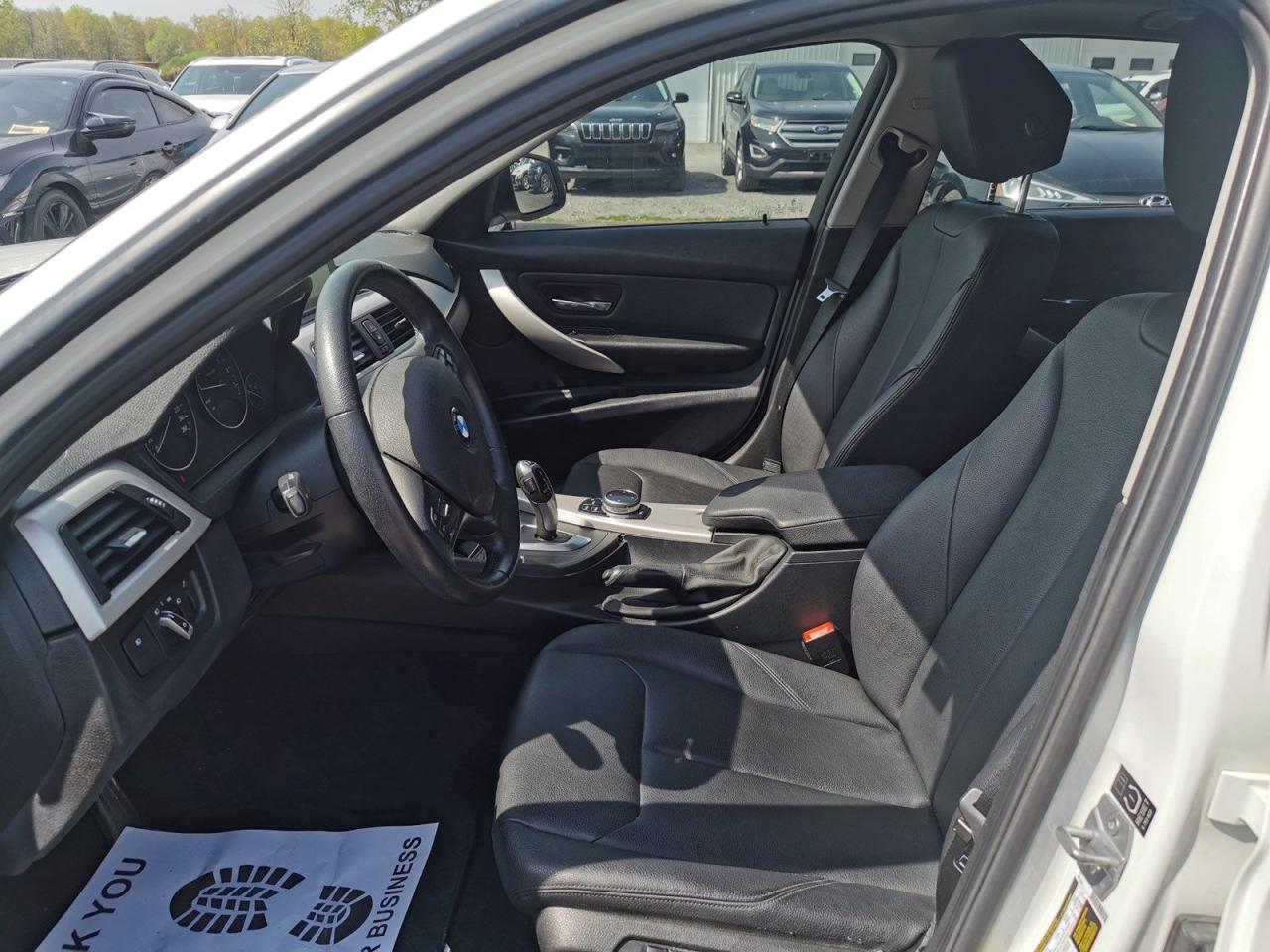 2015 BMW 3 Series 320i xDrive - Photo #11
