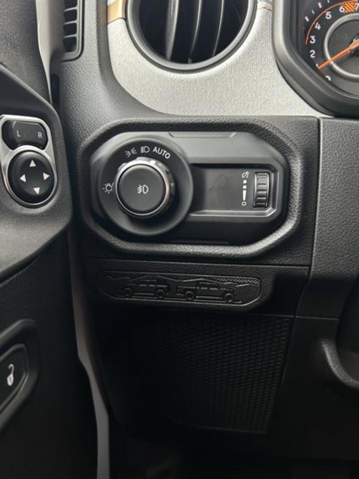 12523912