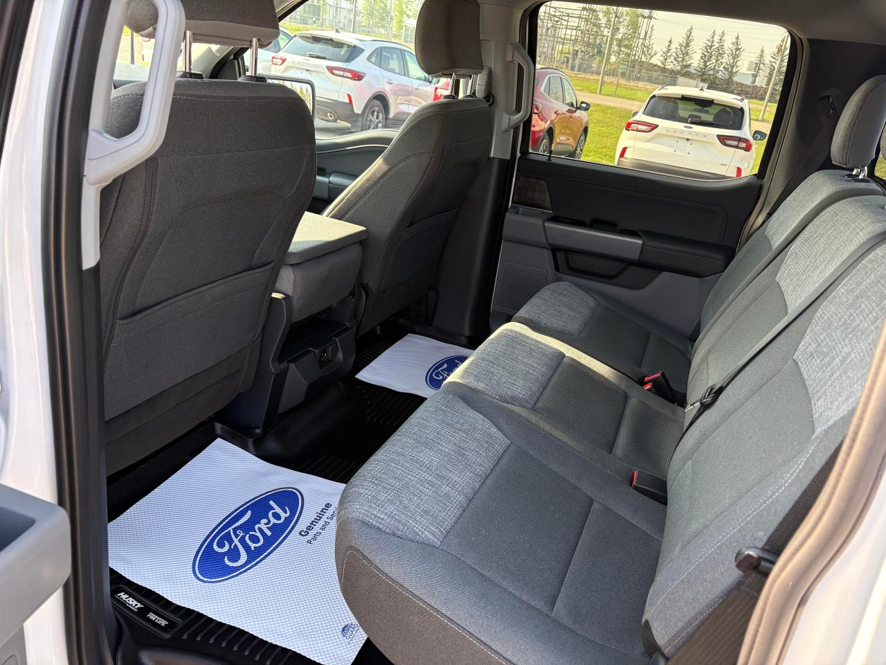 2022 Ford F-150 XLT 302A Photo5
