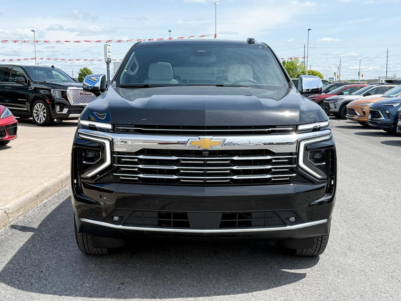 2025 Chevrolet Suburban Premier 3.0L DURAMAX WITH REMOTE START/ENTRY, SUNROOF, HEATED SEATS, HEATED STEERING WHEEL, VENTILATED SEATS, POWER LIFTGATE, BOSE SPEAKER SYSTEM, HD SURROUND VISION Photo