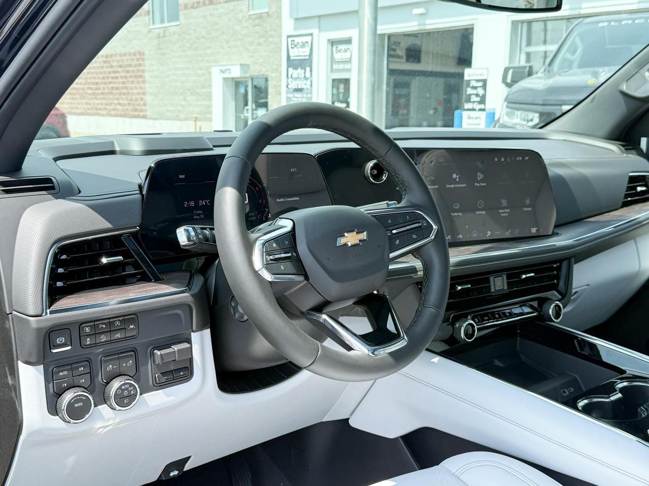 2025 Chevrolet Suburban Premier 3.0L DURAMAX WITH REMOTE START/ENTRY, SUNROOF, HEATED SEATS, HEATED STEERING WHEEL, VENTILATED SEATS, POWER LIFTGATE, BOSE SPEAKER SYSTEM, HD SURROUND VISION Photo