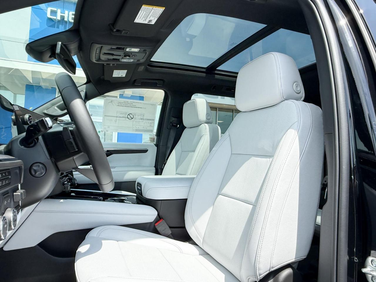 2025 Chevrolet Suburban Premier 3.0L DURAMAX WITH REMOTE START/ENTRY, SUNROOF, HEATED SEATS, HEATED STEERING WHEEL, VENTILATED SEATS, POWER LIFTGATE, BOSE SPEAKER SYSTEM, HD SURROUND VISION Photo