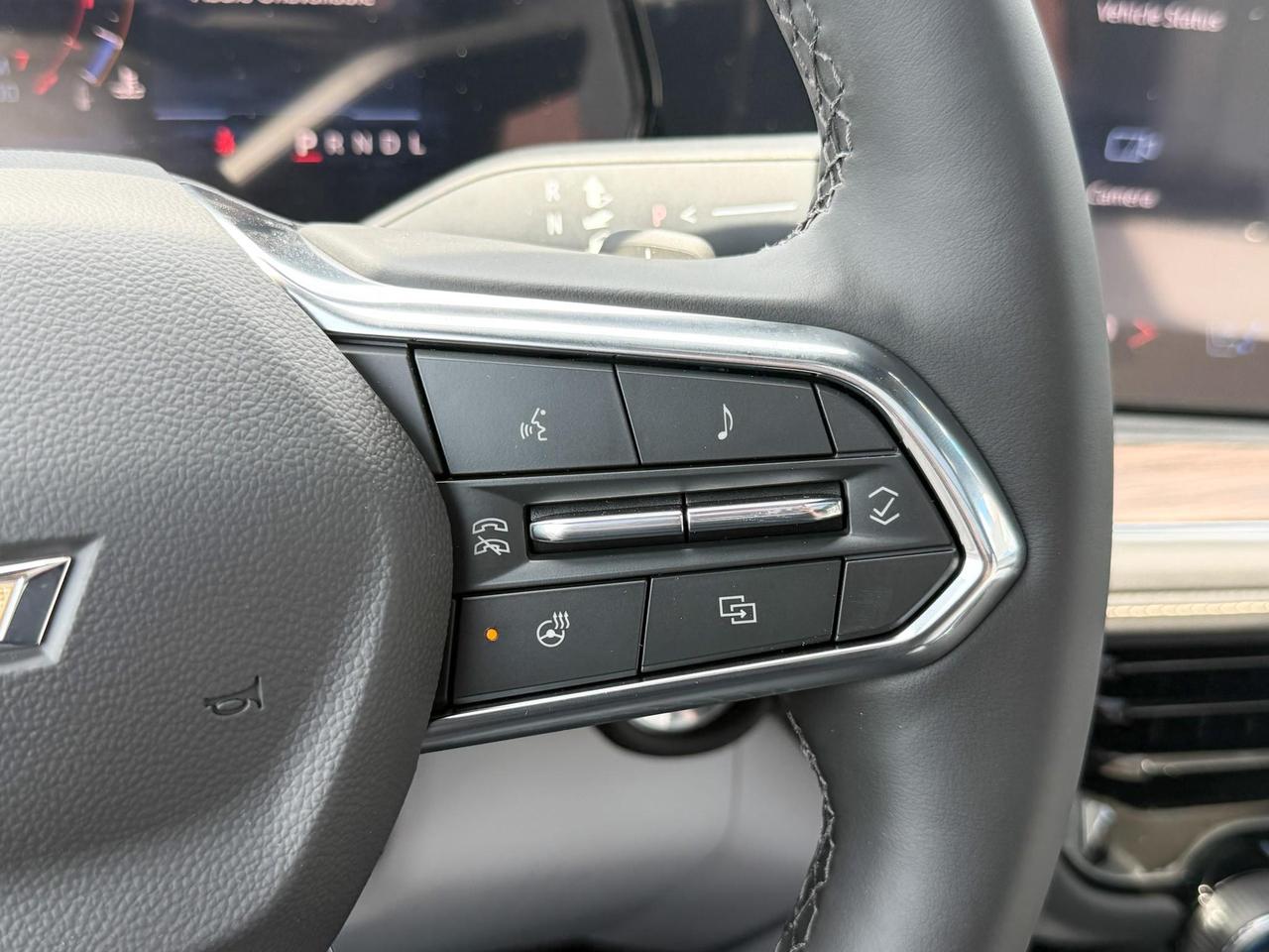2025 Chevrolet Suburban Premier 3.0L DURAMAX WITH REMOTE START/ENTRY, SUNROOF, HEATED SEATS, HEATED STEERING WHEEL, VENTILATED SEATS, POWER LIFTGATE, BOSE SPEAKER SYSTEM, HD SURROUND VISION Photo