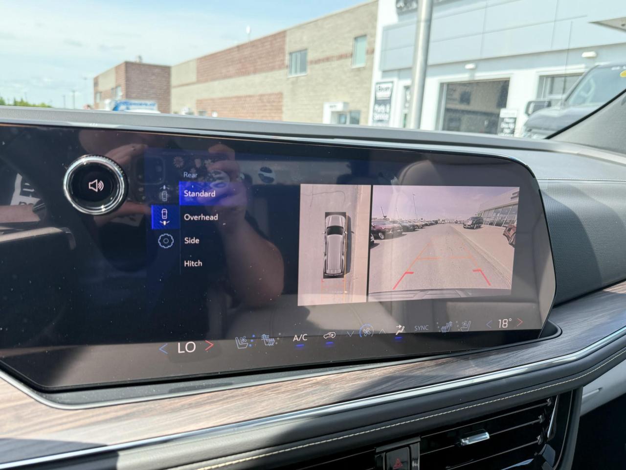 2025 Chevrolet Suburban Premier 3.0L DURAMAX WITH REMOTE START/ENTRY, SUNROOF, HEATED SEATS, HEATED STEERING WHEEL, VENTILATED SEATS, POWER LIFTGATE, BOSE SPEAKER SYSTEM, HD SURROUND VISION Photo