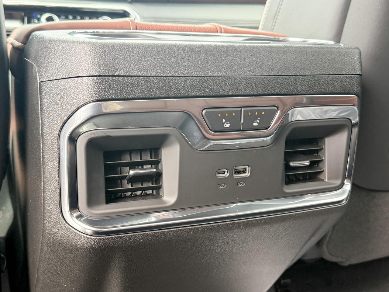 2025 GMC Sierra 1500 Denali Ultimate 6.2L V8 WITH REMOTE START/ENTRY, HEATED SEATS, HEATED STEERING WHEEL, VENTILATED/MASSAGE SEATS, SUNROOF, HD SURROUND VISION Photo