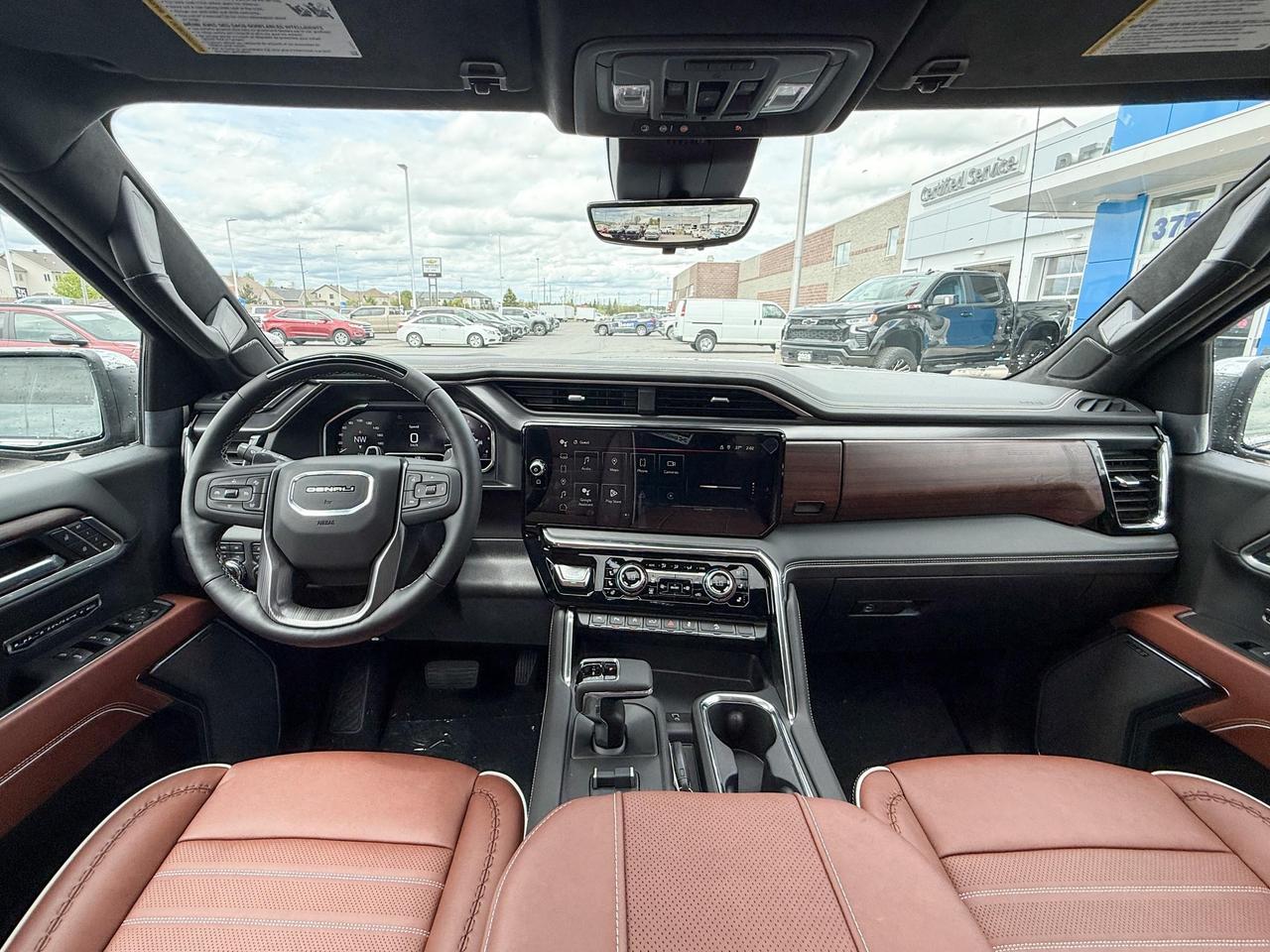 2025 GMC Sierra 1500 Denali Ultimate 6.2L V8 WITH REMOTE START/ENTRY, HEATED SEATS, HEATED STEERING WHEEL, VENTILATED/MASSAGE SEATS, SUNROOF, HD SURROUND VISION Photo