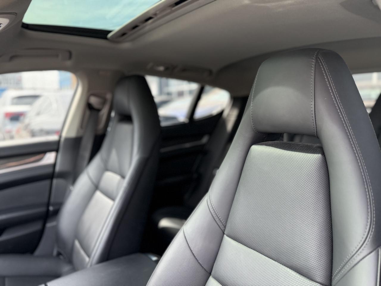 2014 Porsche Panamera 4S | SUNROOF | BOSE SOUND | LOADED - Photo #28
