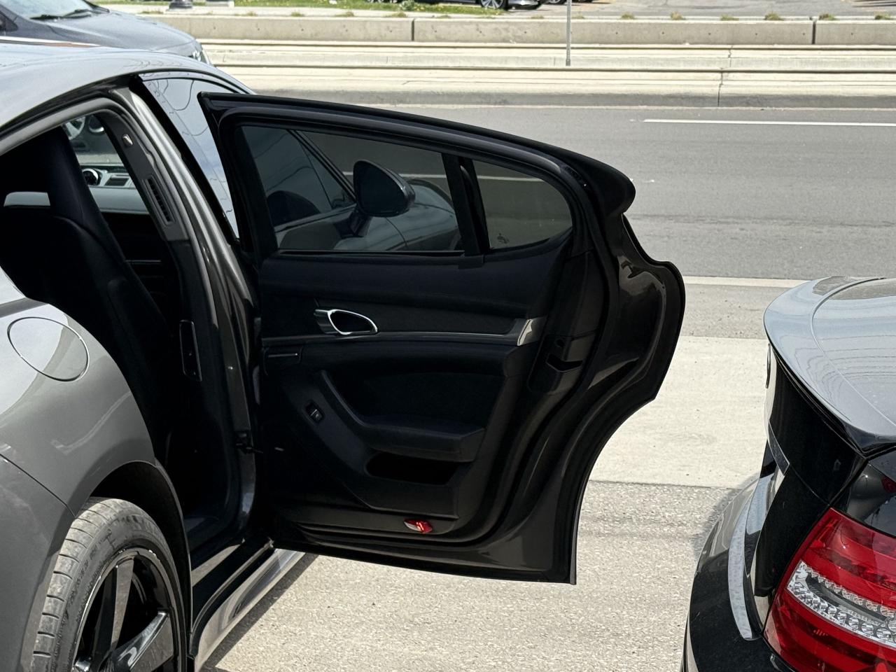 2014 Porsche Panamera 4S | SUNROOF | BOSE SOUND | LOADED - Photo #32