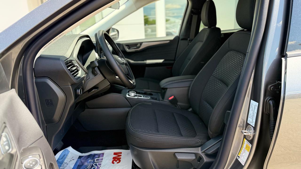 2025 Ford Escape Active™ Photo5