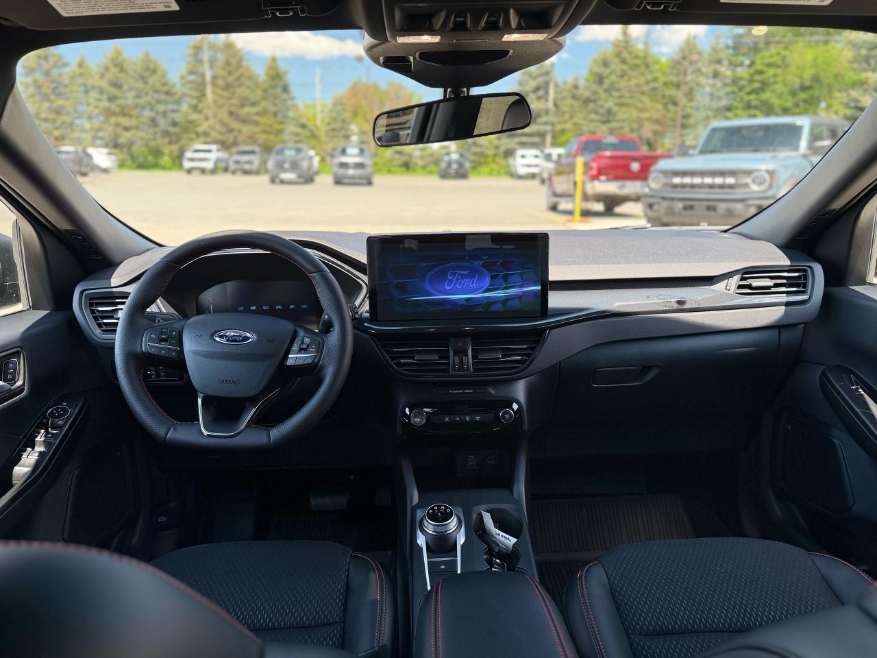 2025 Ford Escape ST-Line Photo5
