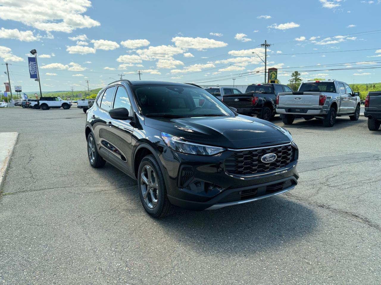 2025 Ford Escape ST-Line Photo1