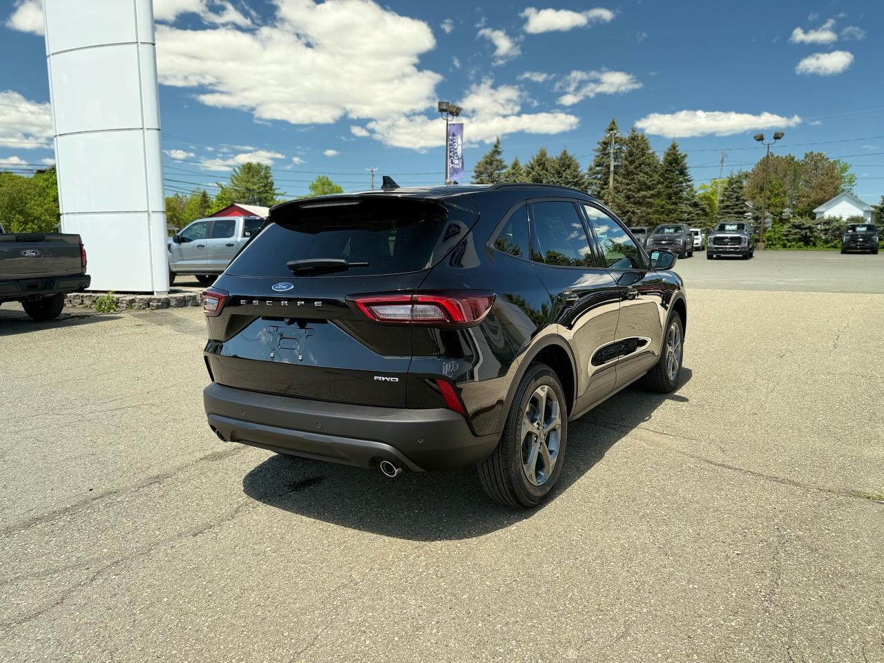 2025 Ford Escape ST-Line Photo5