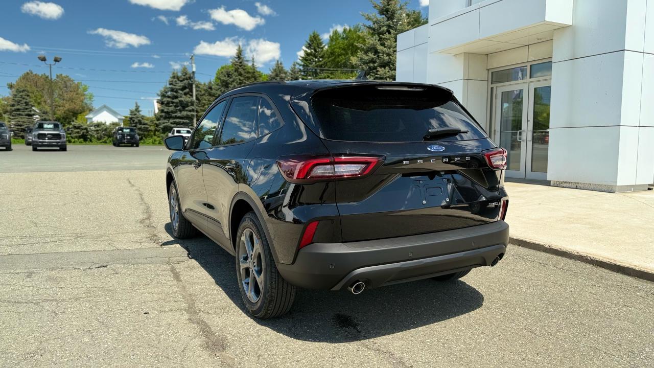 2025 Ford Escape ST-Line Photo