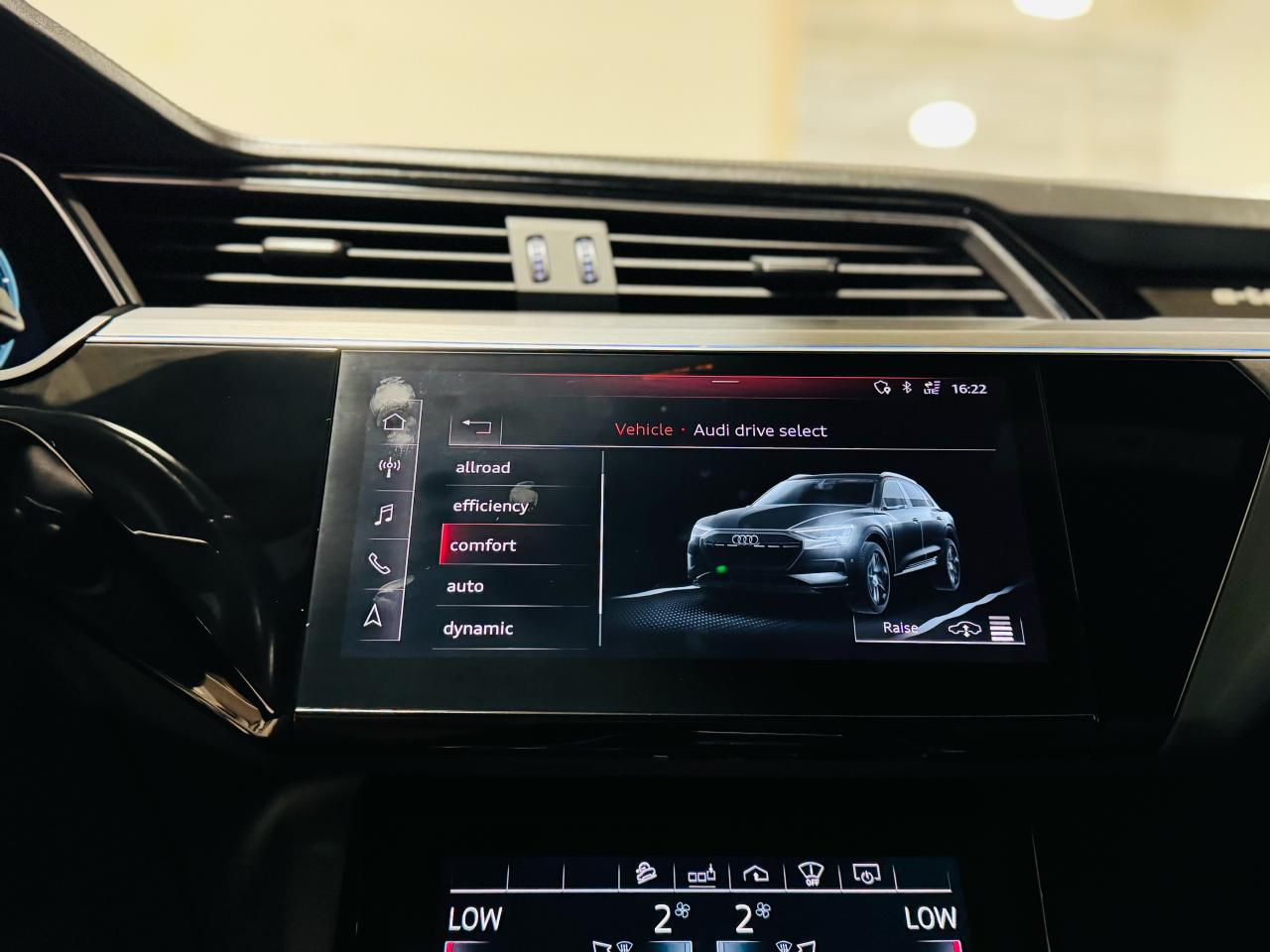 2019 Audi E-Tron Technik - Photo #18
