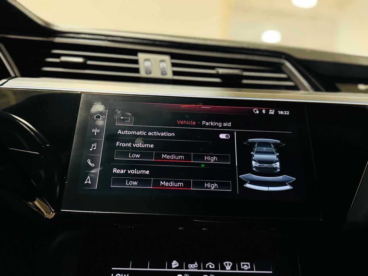 2019 Audi E-Tron Technik - Photo #19