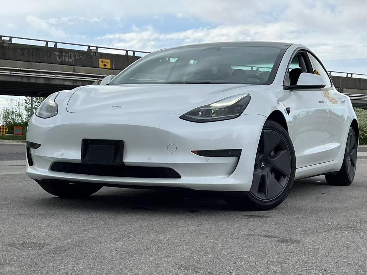 Used 2022 Tesla Model 3 RWD/CLEAN TITLE/ BC LOCAL for sale in Richmond, BC