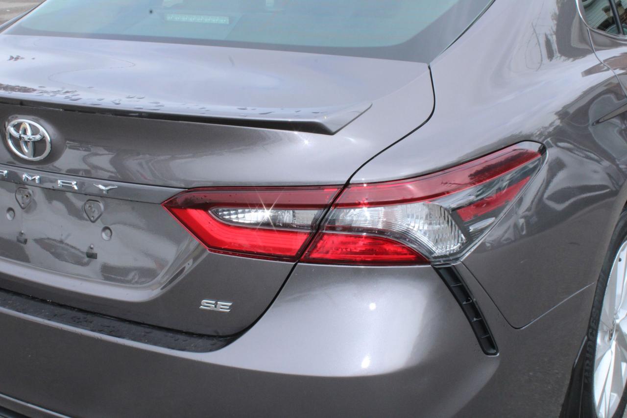 2022 Toyota Camry SE - Photo #4