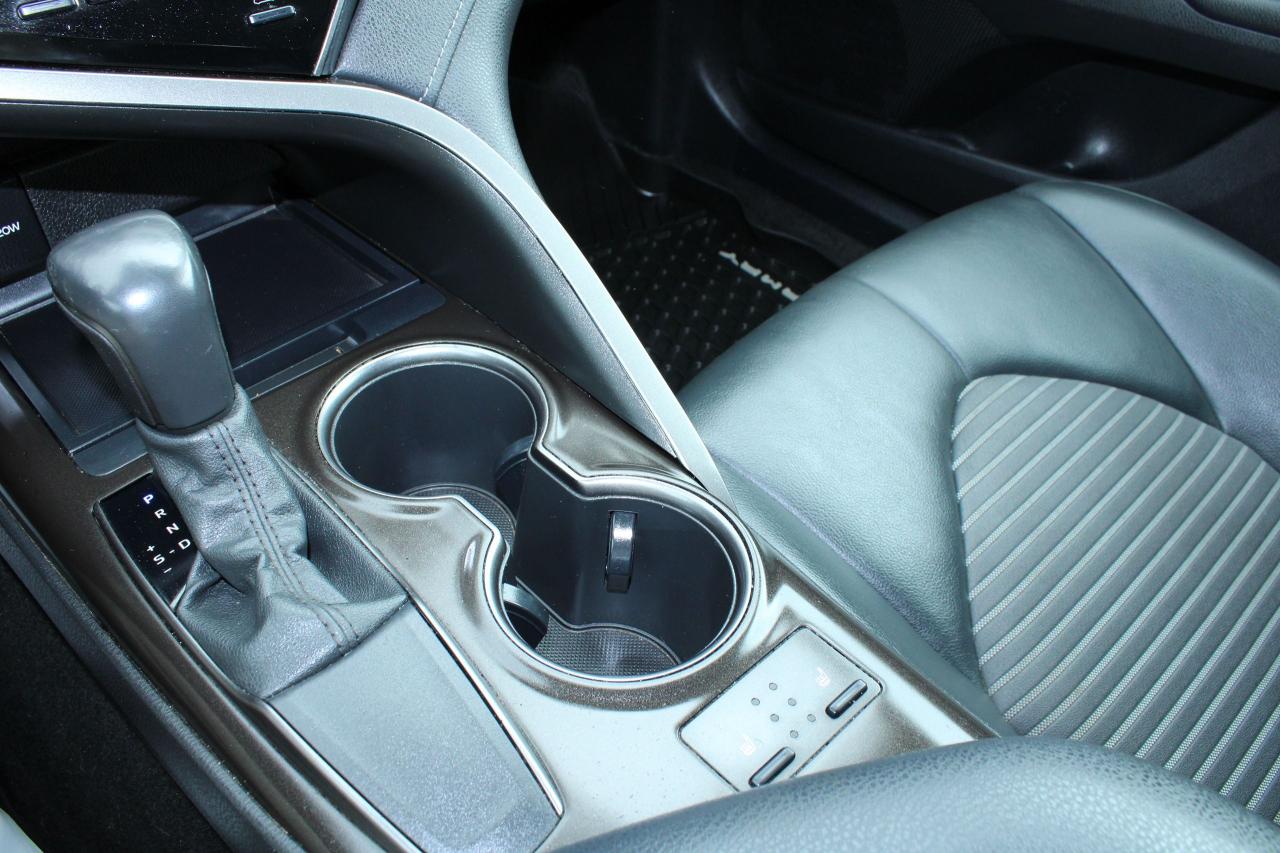 2022 Toyota Camry SE - Photo #10