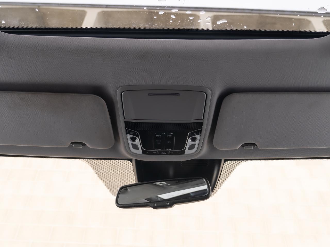 2019 Honda CR-V Touring - Photo #16