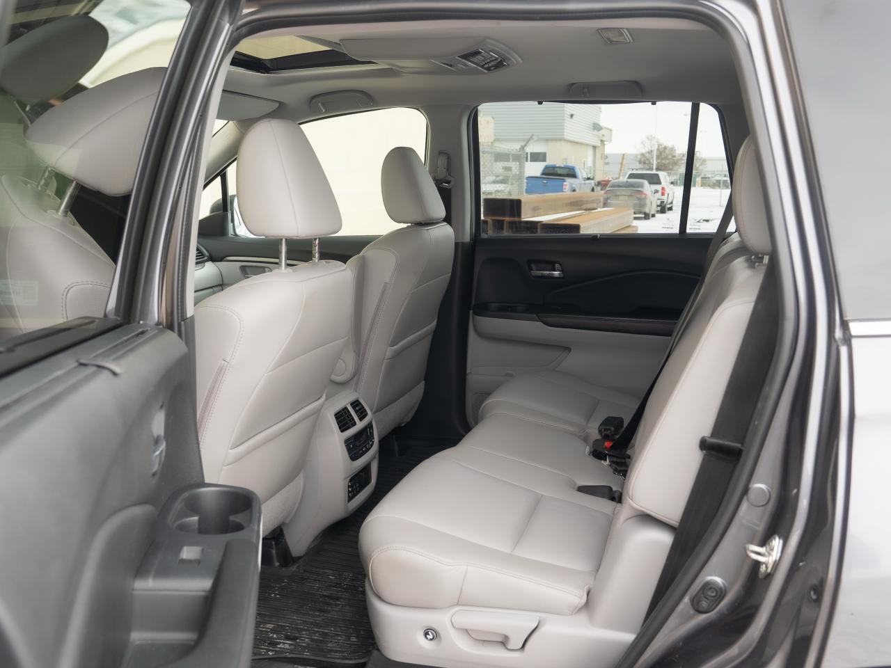 2016 Honda Pilot EXL - Photo #17