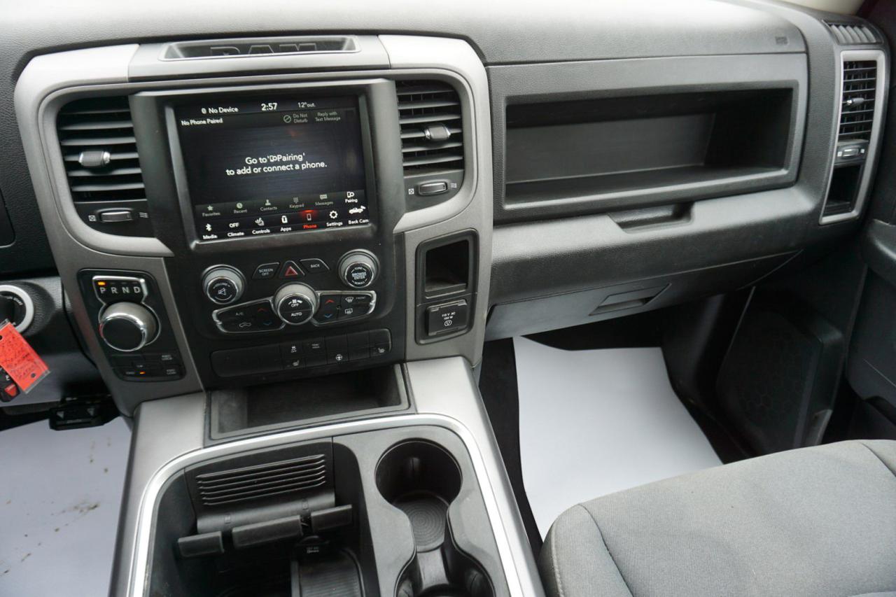 2021 RAM 1500 Classic V8 TRADESMAN CREW HEMI 4WD *1 OWNER*ACCIDENT FREE* CAMERA BLUETOOTH HEATED SEATS CRUISE ALLOYS - Photo #12