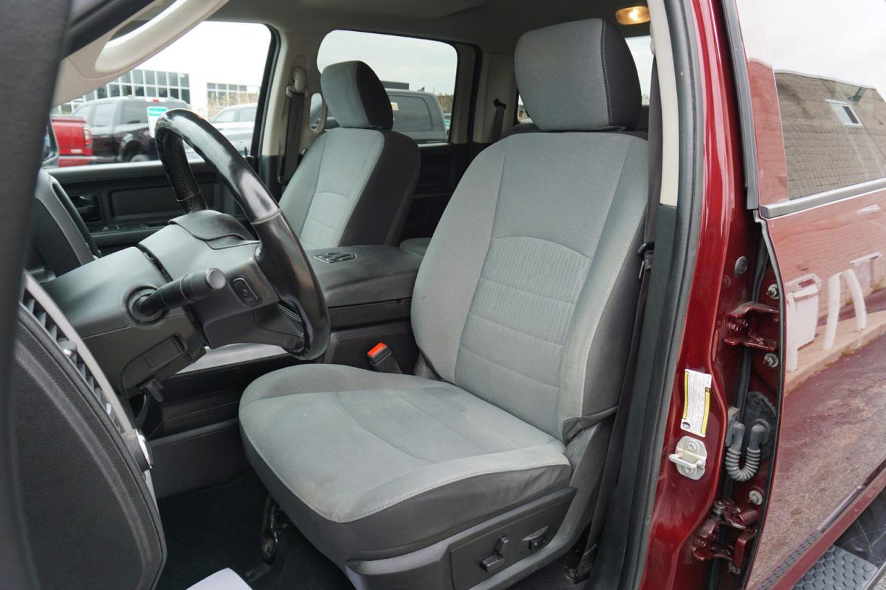 2021 RAM 1500 Classic V8 TRADESMAN CREW HEMI 4WD *1 OWNER*ACCIDENT FREE* CAMERA BLUETOOTH HEATED SEATS CRUISE ALLOYS - Photo #14