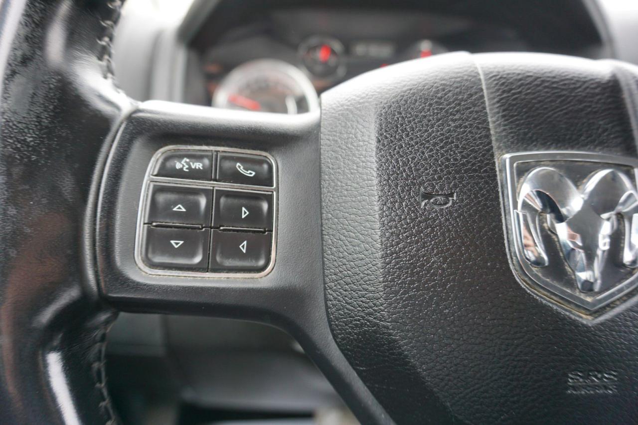 2021 RAM 1500 Classic V8 TRADESMAN CREW HEMI 4WD *1 OWNER*ACCIDENT FREE* CAMERA BLUETOOTH HEATED SEATS CRUISE ALLOYS - Photo #29