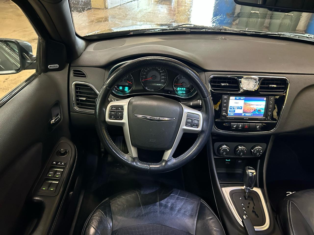2012 Chrysler 200 S - Photo #15