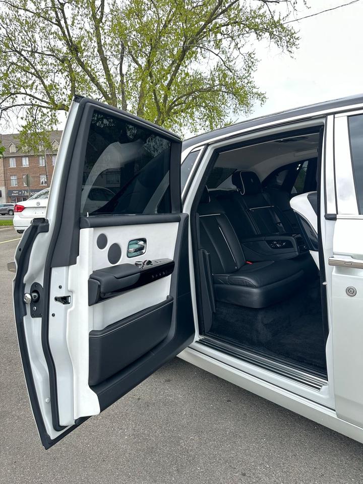 2018 Rolls Royce Phantom  - Photo #12