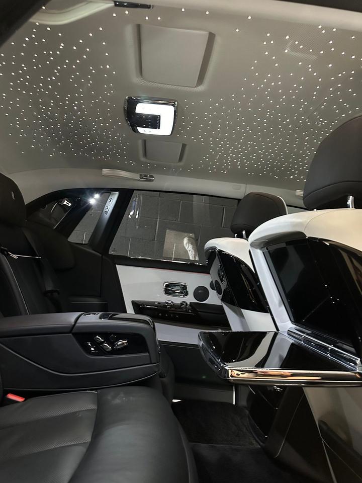 2018 Rolls Royce Phantom  - Photo #15