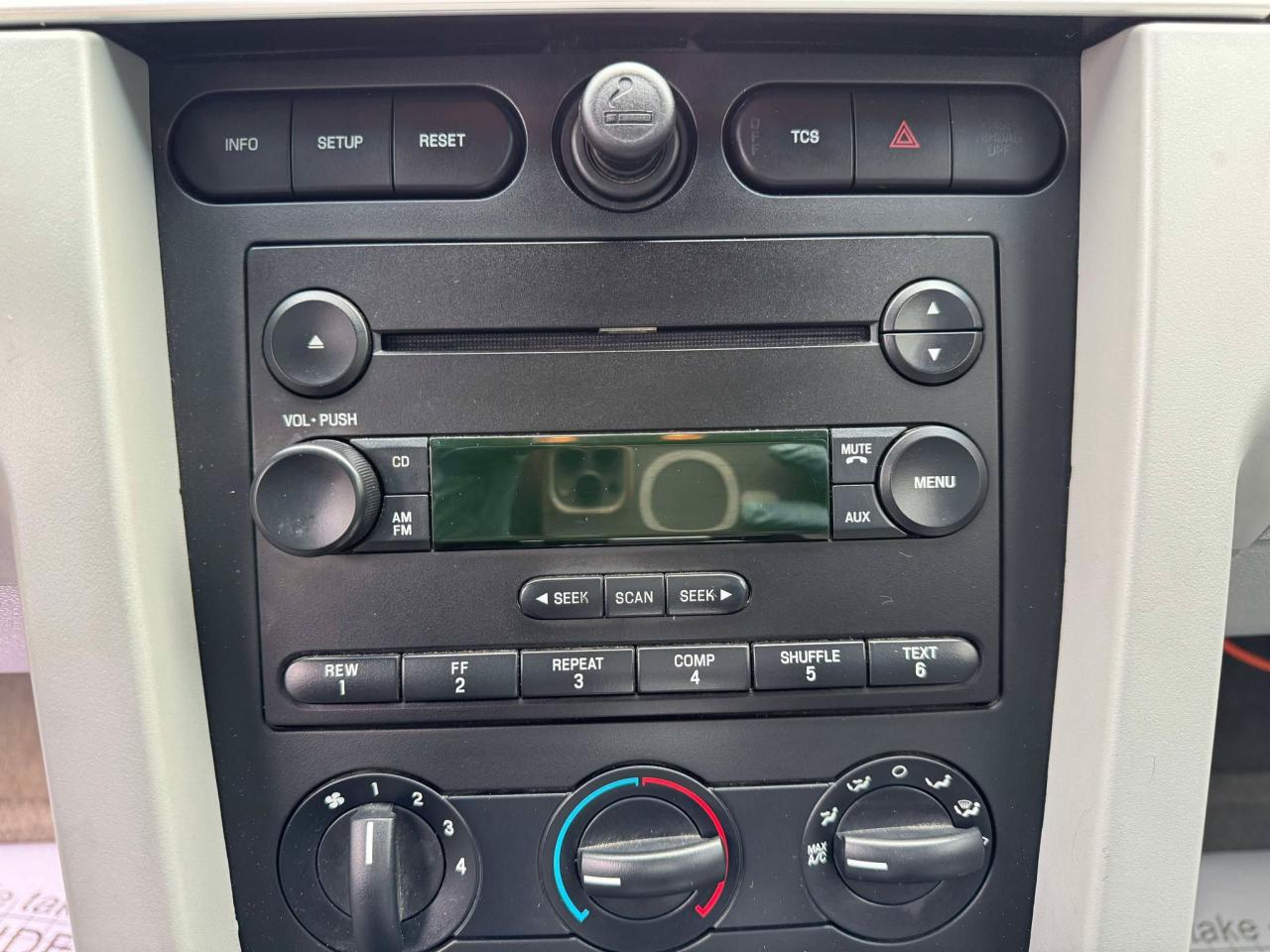 2006 Ford Mustang Cpe 2 dr - Photo #15