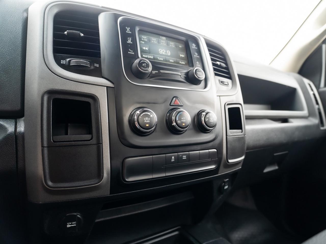 2016 RAM 2500 Tradesman Regular Cab 4WD Photo9