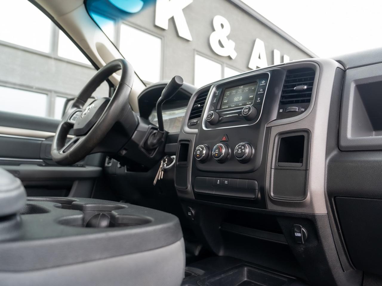 2016 RAM 2500 Tradesman Regular Cab 4WD Photo18