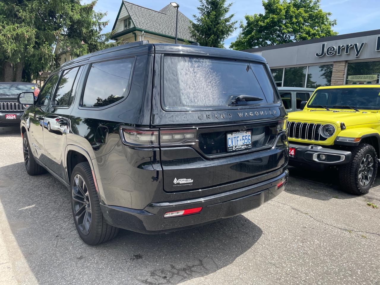 2023 Jeep Grand Wagoneer Series II OBSIDIAN - SUNROOF - 6.4 HEMI Photo3