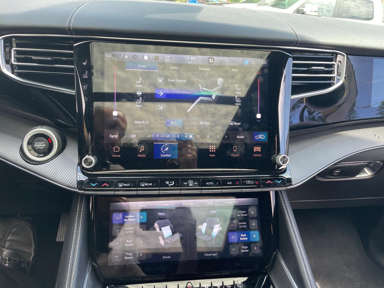 2023 Jeep Grand Wagoneer Series II SUN ROOF! LOW KMS! LEATHER INTERIOR! Photo