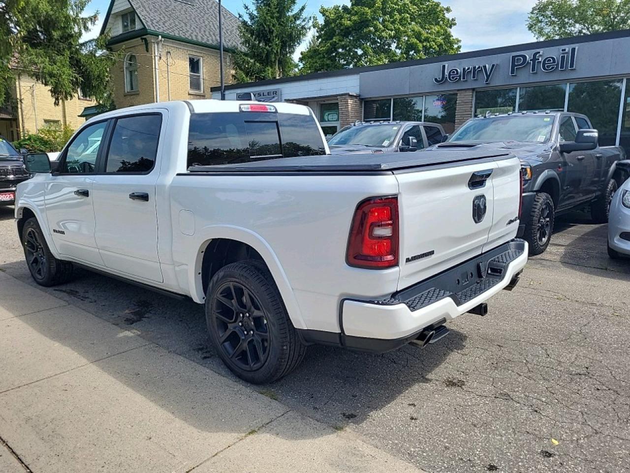 2025 RAM 1500 Laramie RAM CLEARANCE NOW ON!! Photo3