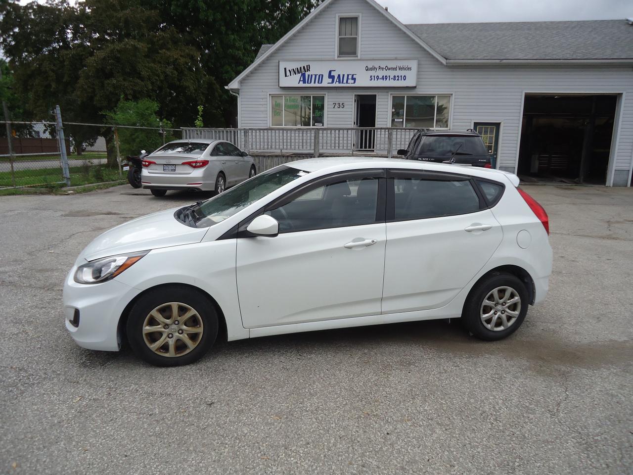 Used 2014 Hyundai Accent 5DR HB AUTO GL for sale in Sarnia, ON