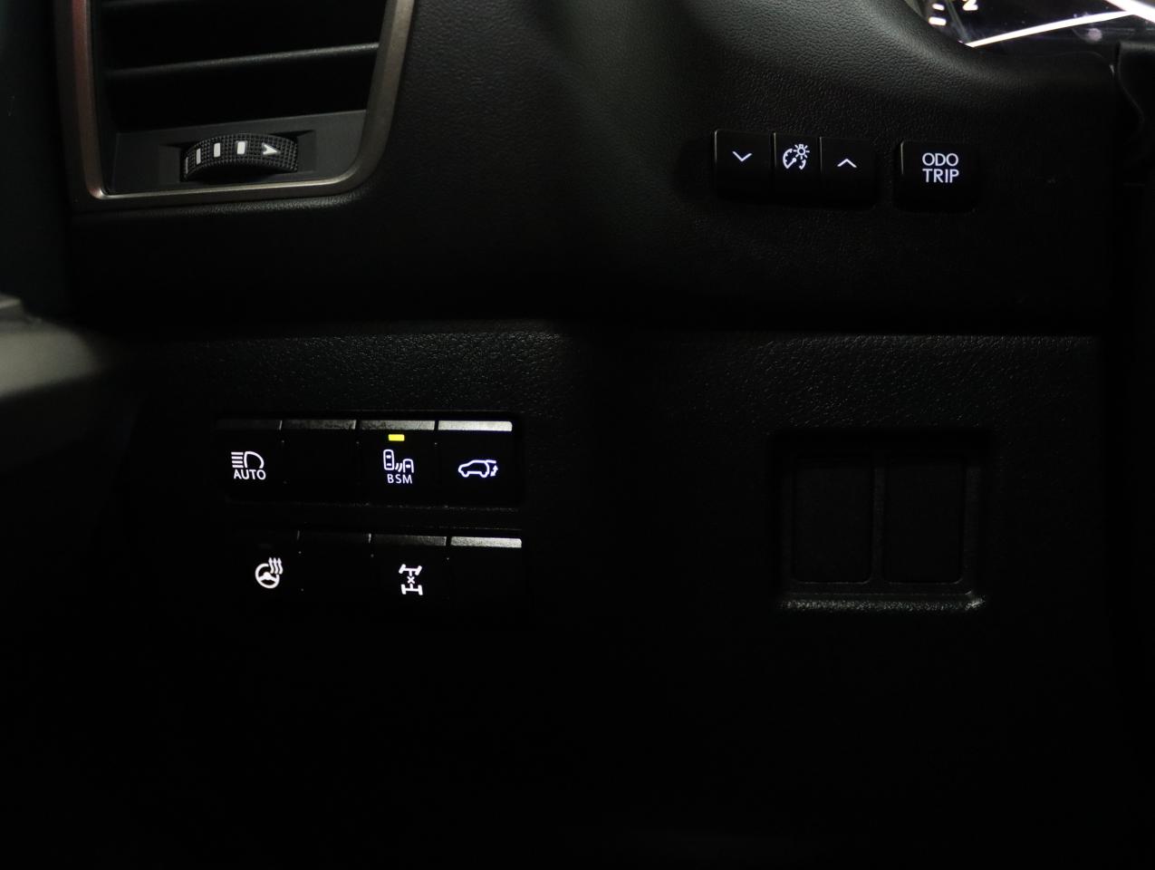 2021 Lexus NX AWD | Nav | Leather | Sunroof | ACC | CarPlay