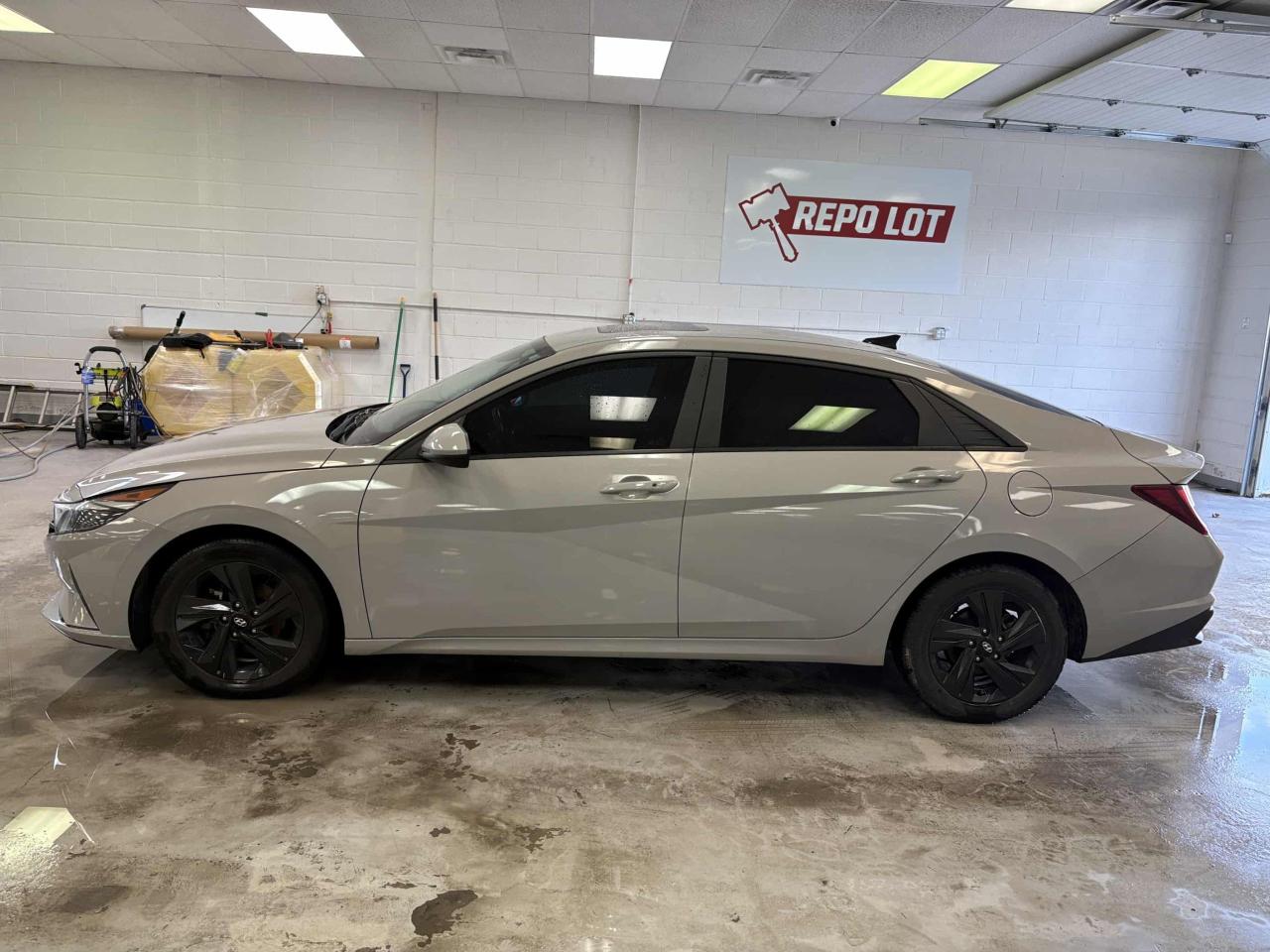 2022 Hyundai Elantra Preferred Sun & Tech