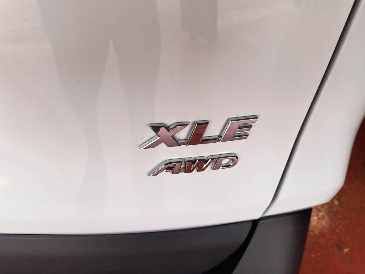 2022 Toyota RAV4 XLE Photo